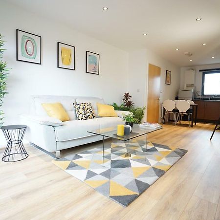 Perfectly Located Stunning Apartment Лондон Екстер'єр фото