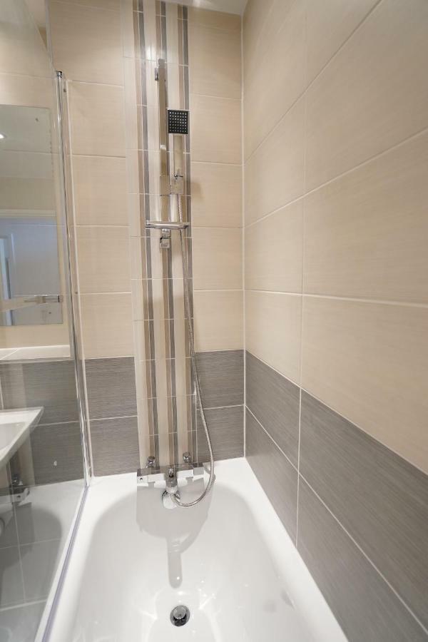 Perfectly Located Stunning Apartment Лондон Екстер'єр фото